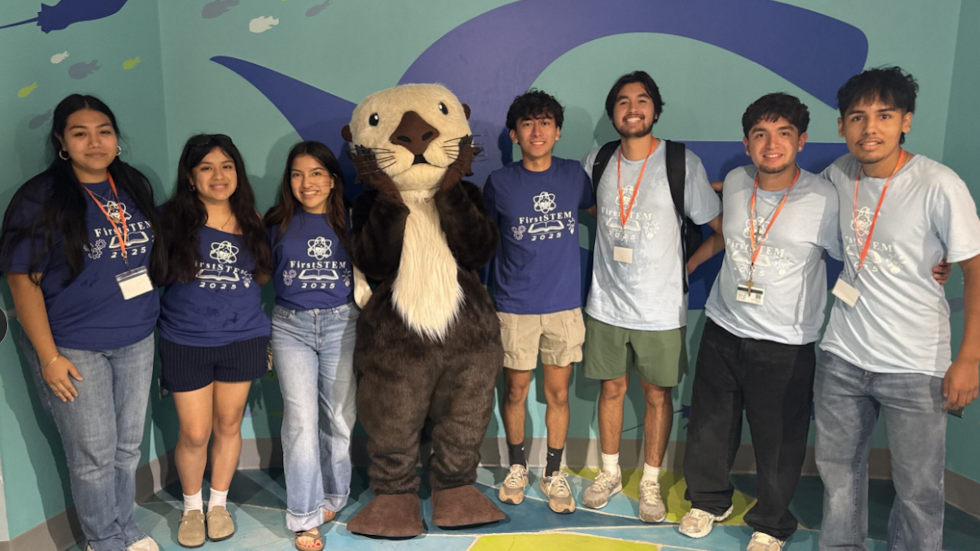 students at aquarium